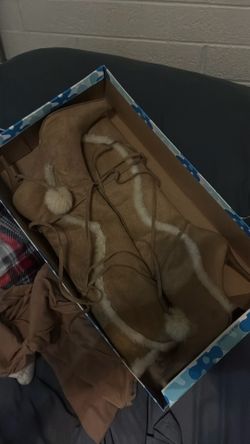 Brown boot