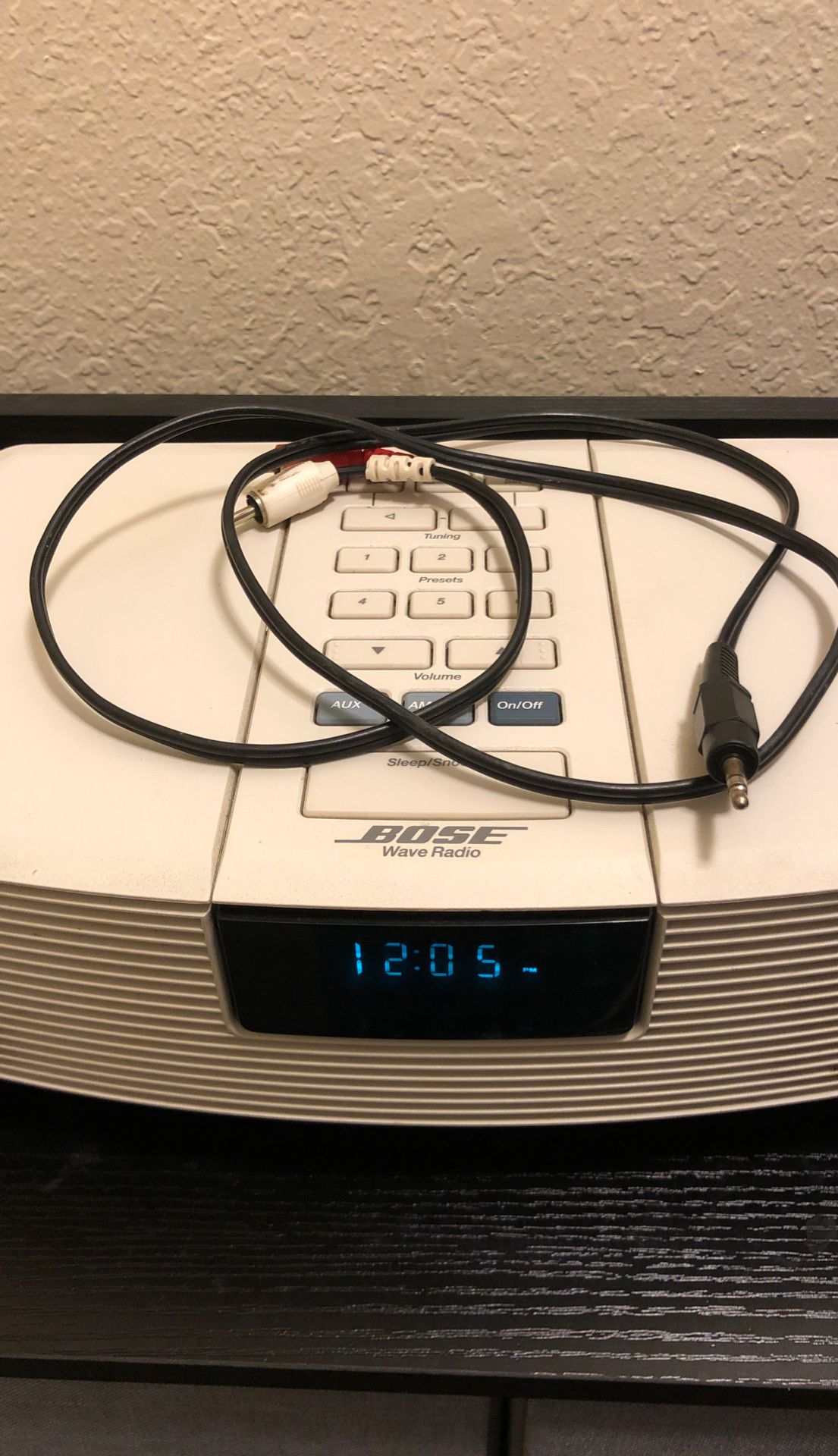 Bose Wave Radio with Aux Cable