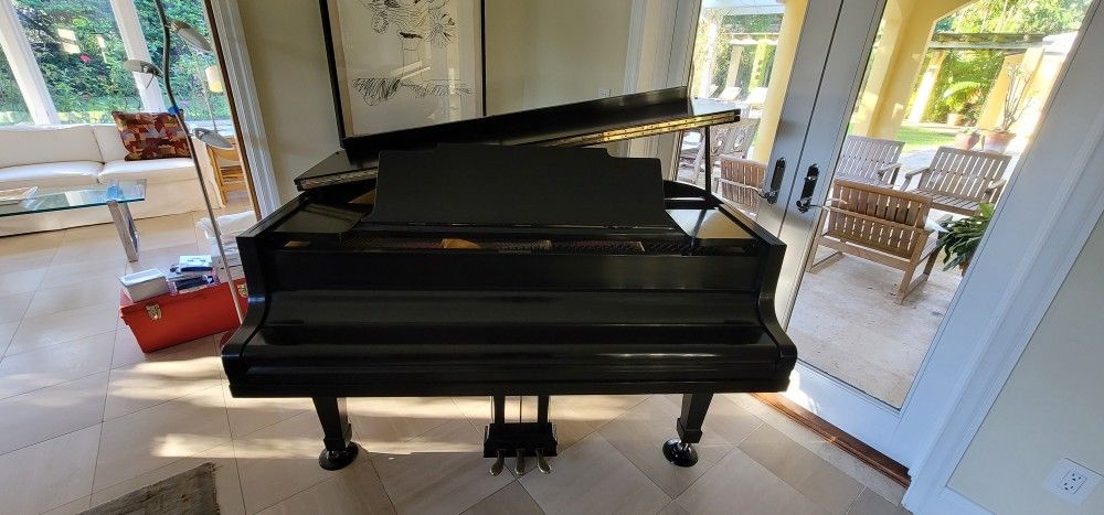 K. KAWAI Baby Grand Piano  Model NO.350 With Bench