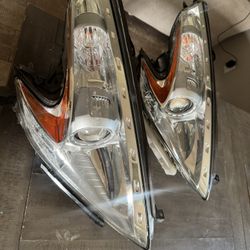 RH 370z Headlights 