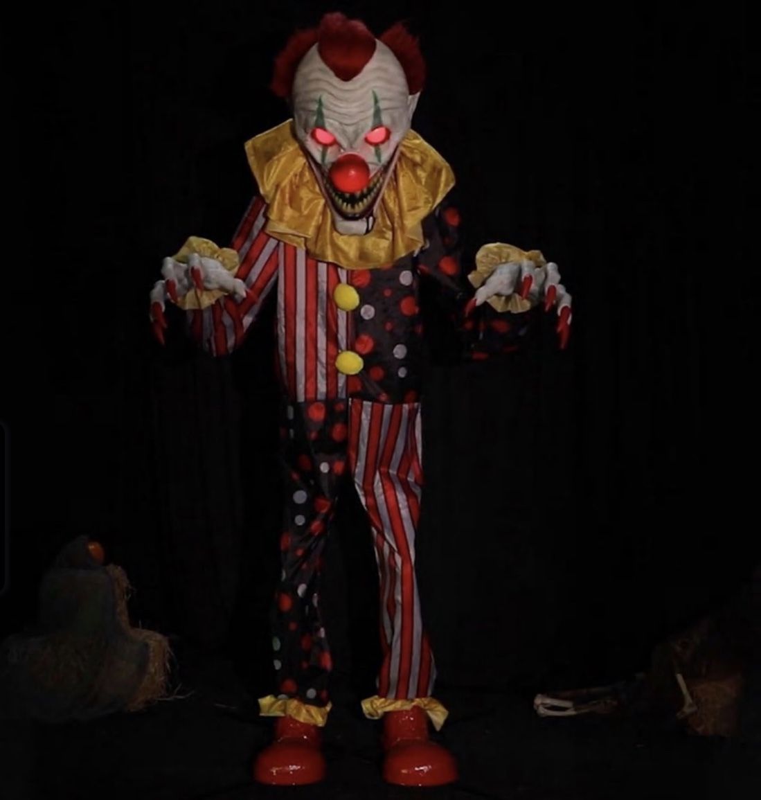 Animatronic Light-Up Talking Cackles the Clown, 12ft - Halloween Decoration