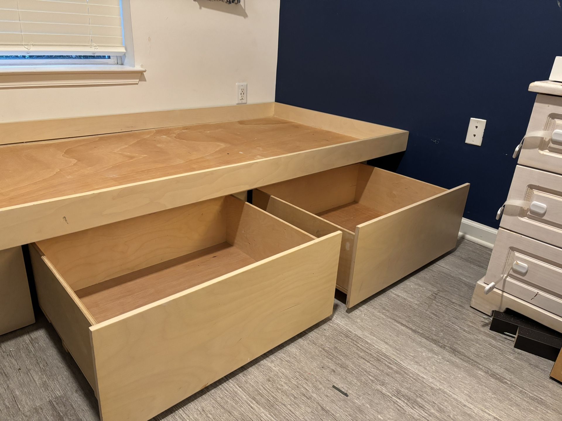 Twin Bed With Drawers