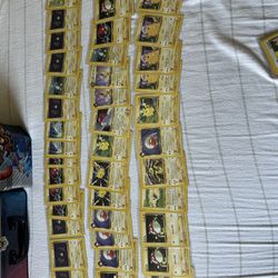 Vintage Pokemon Cards From All Different Sets 600 Cards