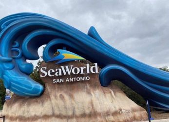 Sea world  San Antonio or aquatica tickets
