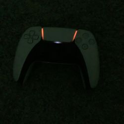 White Ps5 Controller