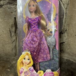 2011 Disney Tangled Rapunzel Doll Hair Extensions Mattel - New