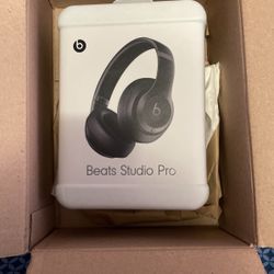 Beats Studio Pro - Wireless Bluetooth Noise Cancelling Headphones - Black