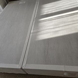 2 Tempurpedic Twin Box Spring 