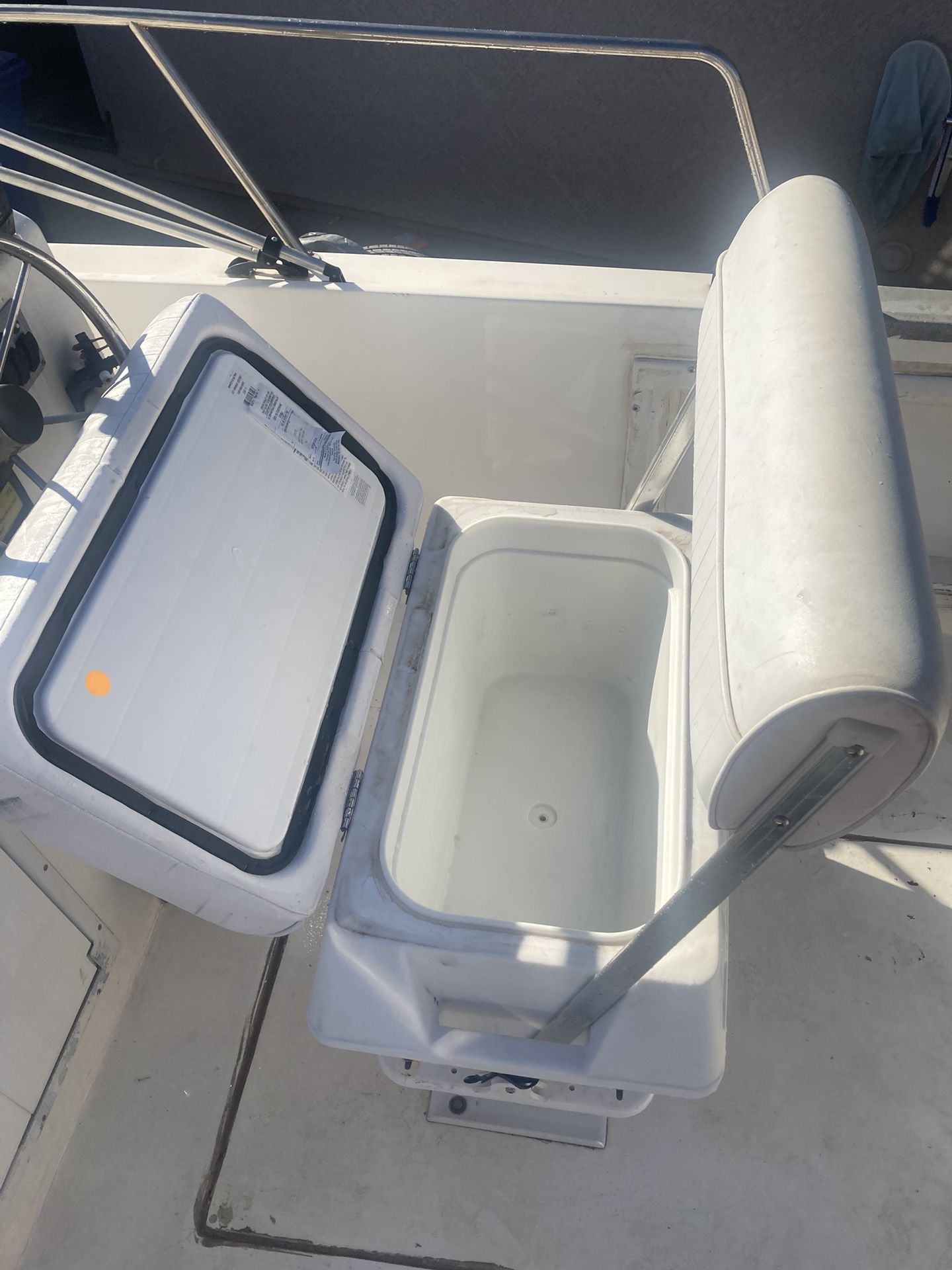 1994 Baja Cruiser Walk-around Fishing Boat 20’ Center Console