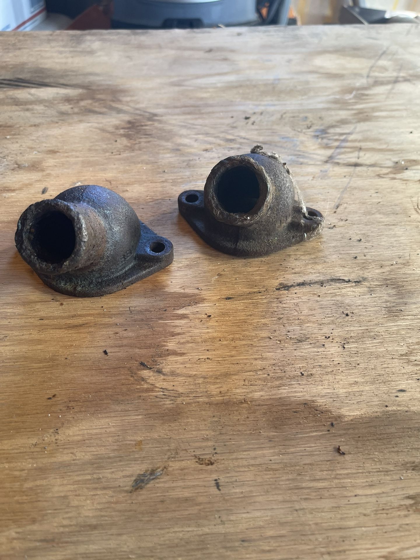 Thermostat Housing’s Flathead V8