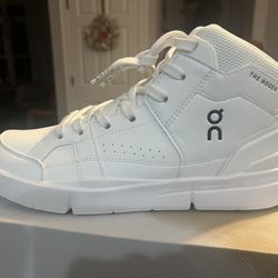 On The Roger Clubhouse Mid