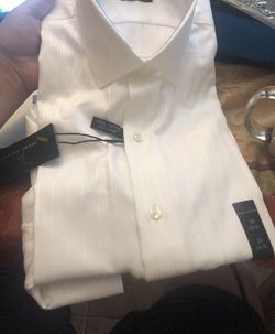 New white long sleeve Marc Anthony dress shirt