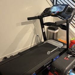 Nautilus Treadmill 