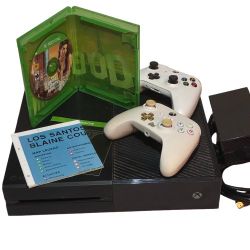 Xbox one w/ GTA 5, 2 controllers Tested and Working