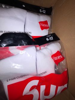 Supreme socks