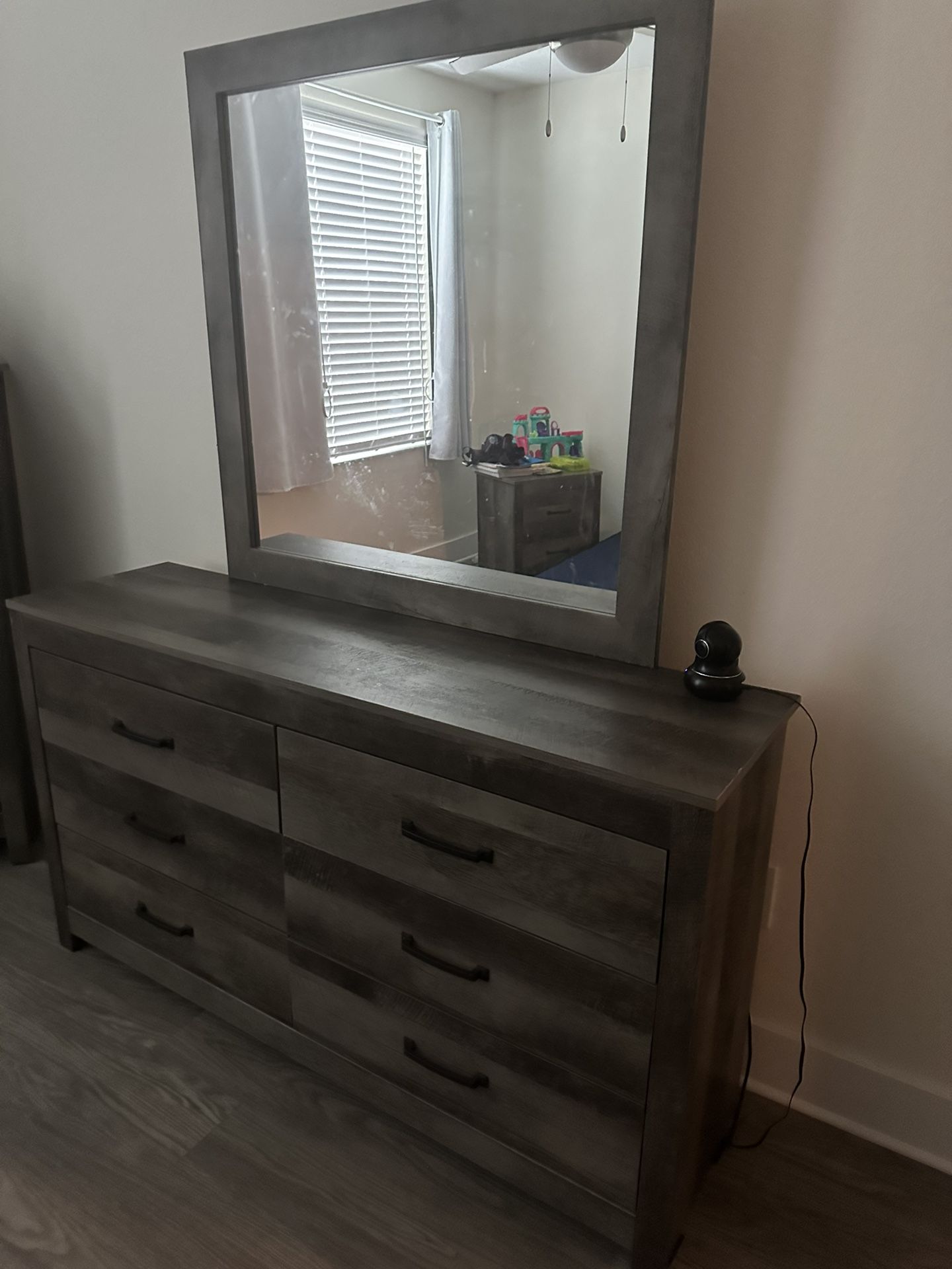 Full Set Of Dresser