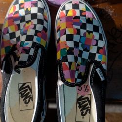Men's And Women Shoes