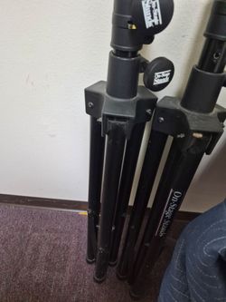 Tripod speaker stands