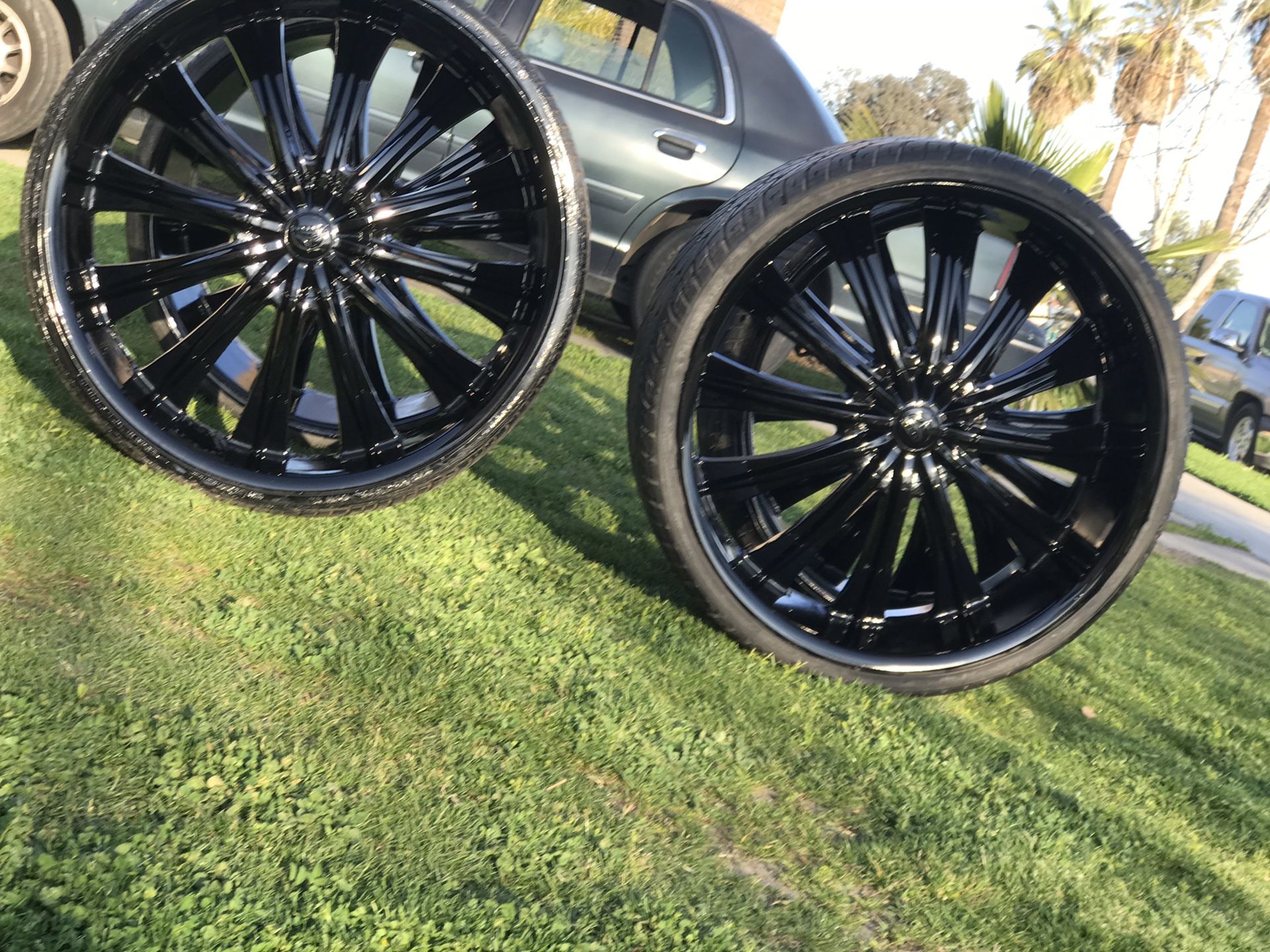 28 Inch Black Borghini Rims 1000 OBO