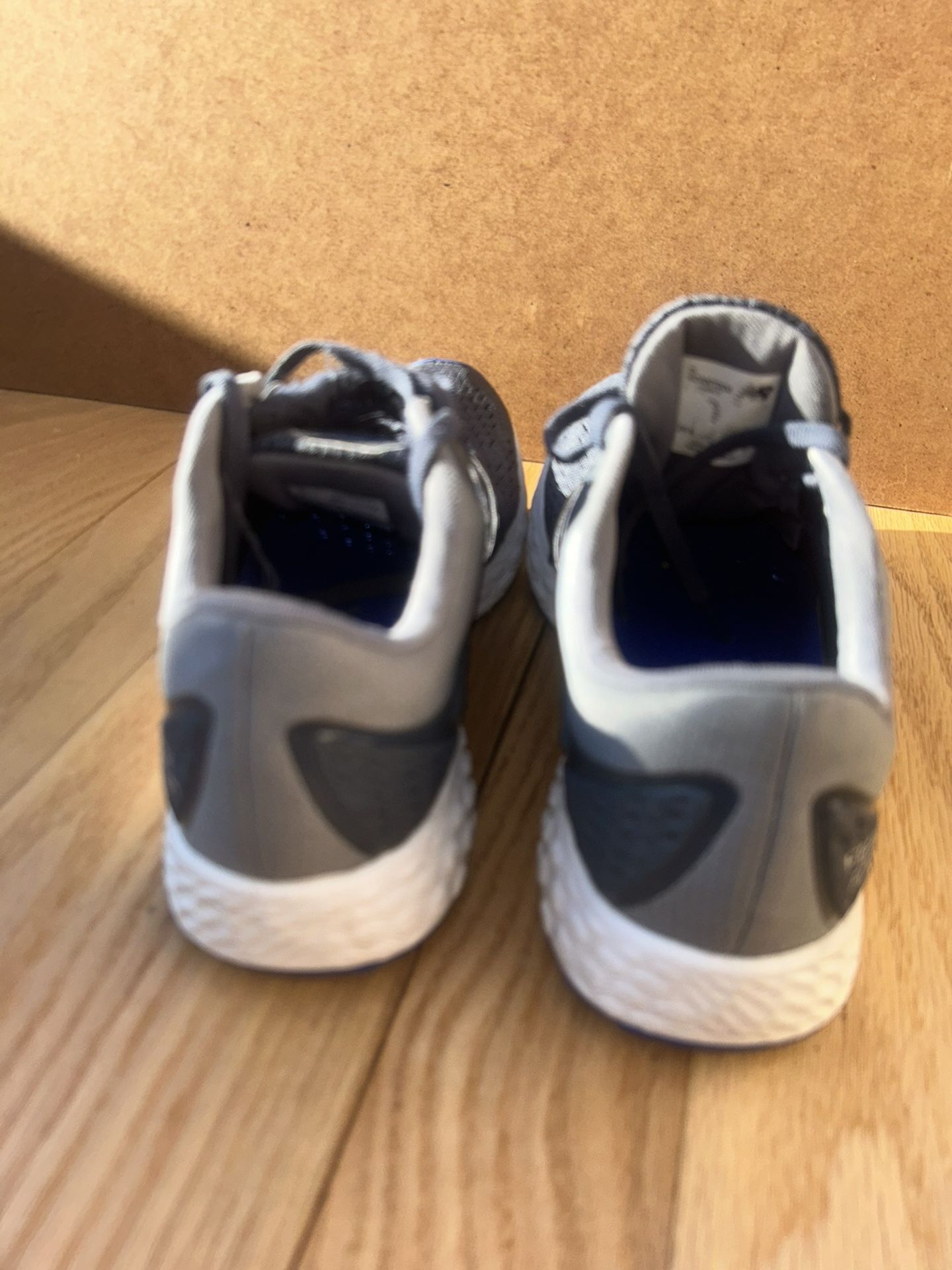 BRAND NEW WOMANS SHOE