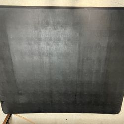 Ford F-150 XL Tri Fold Bed Cover 