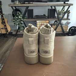 UGG Boots (6-Women)