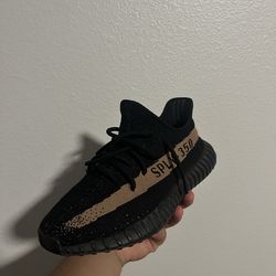 Yeezy Boost 350 V2 Black Copper