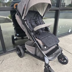 Nuna TAVO stroller 