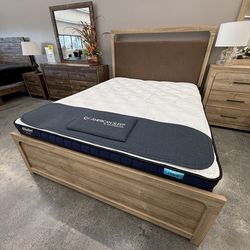 4 PC QUEEN BEDROOM SET