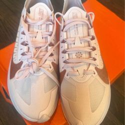 Nice women’s Nike Zoom  Gravity Shoes Size: (9/5) Only $50