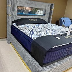 queen bed!!!Ask For Price 