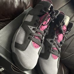 Jordan 6 Bordeaux (Youth)