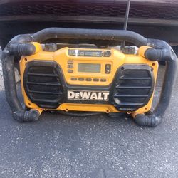 DeWalt 18 V Worksite Radio/Charger