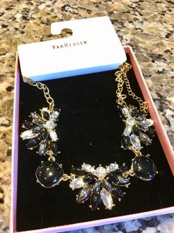 Brand new VAN HEUSEN necklace
