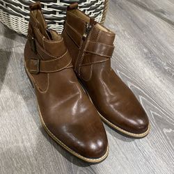 Steve Madden Men’s Boots Size 9.5 Store Display W/ Sticker Price Tag