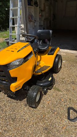 Cub Cadet XT1 42in!