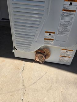 Whirlpool White Cabrio Gas Dryer