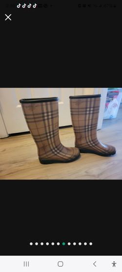 Women Real Burberry Rain Shoes Size 6