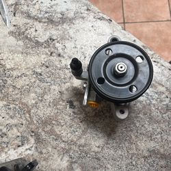 Hyundai Tiburon Power Steering Pump
