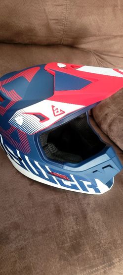 Answer Helmet