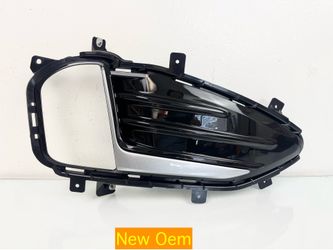 2019-2024 Ford Edge Passenger Fog Light Trim  New Oem