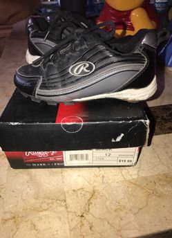 Boys baseball cleats