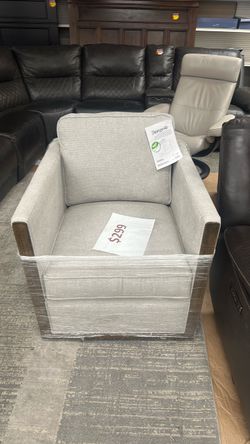 Thomasville Light Gray Upholstered Accent Chair