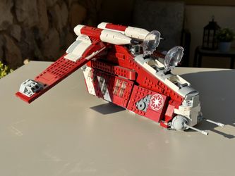 LEGO Star Wars Coruscant Guard Gunship with Minifigures