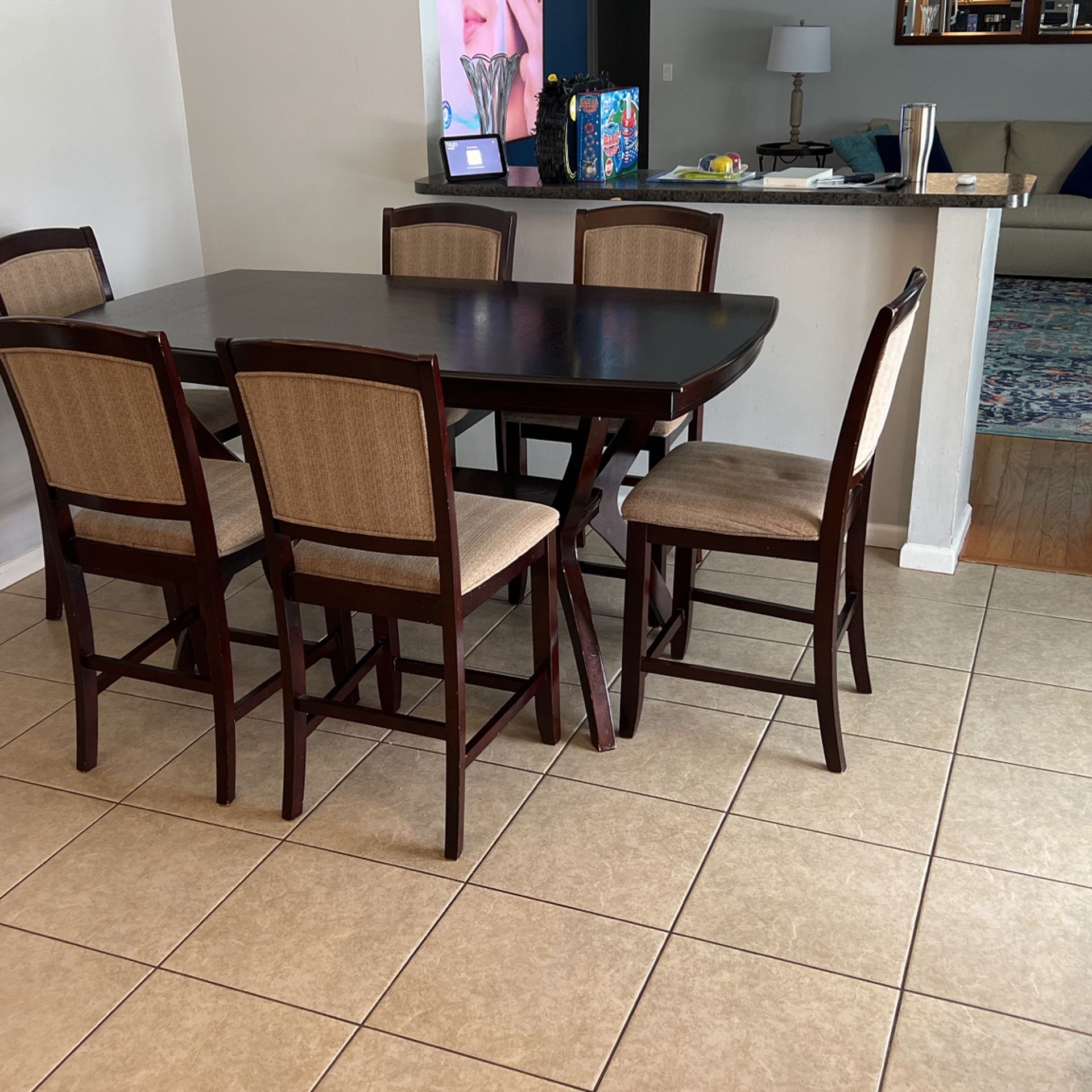 Kitchen/Dining room table and chairs