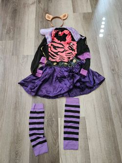 Monster high Halloween costume used size 8-10 m kids