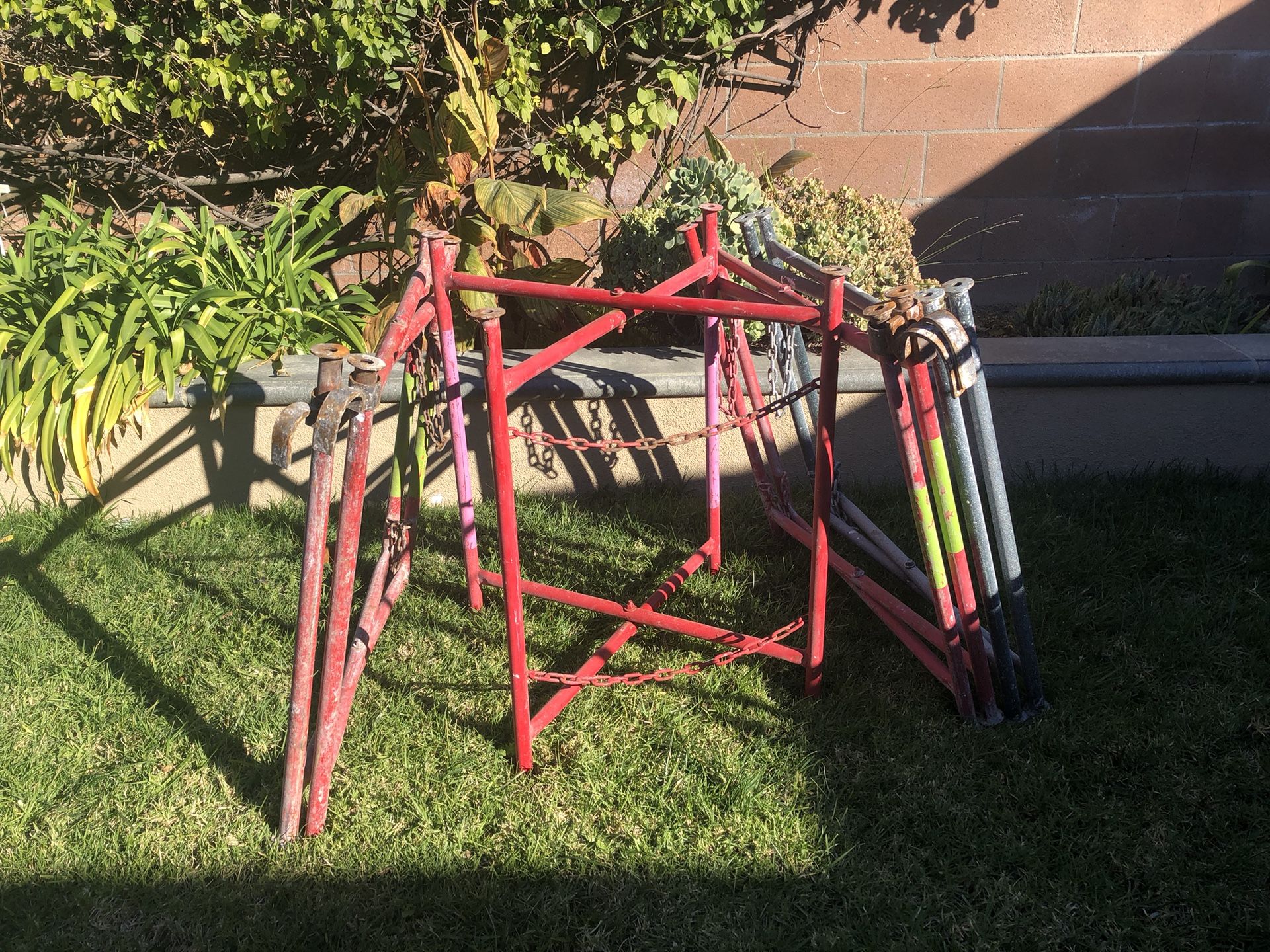 4 Mud Board Stands