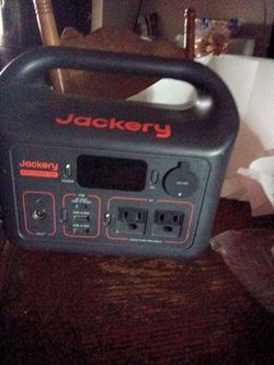 Jackery solar power explorer 300