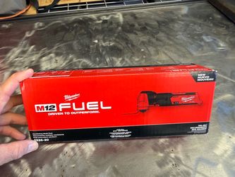 Milwaukee M12 Oscillating Multitool