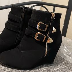 Black wedges ankle boots size 5